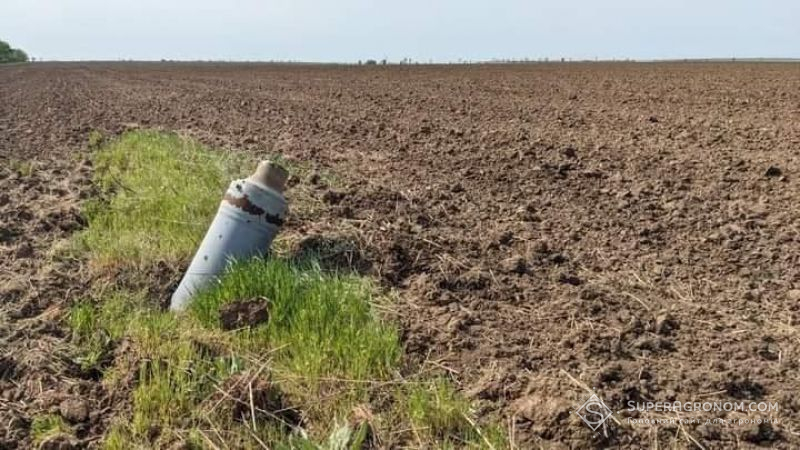 Заміновані поля, посуха та лінія зіткнення за 50 км: як працюють агрономи в Харківській області