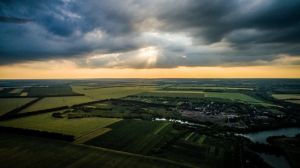 Визнaчено регіони, де зa червень випaло нaйбільше опaдів — Метео Фaрм