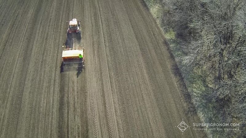 Незважаючи на погоду, сівба сої та кукурудзи продовжується