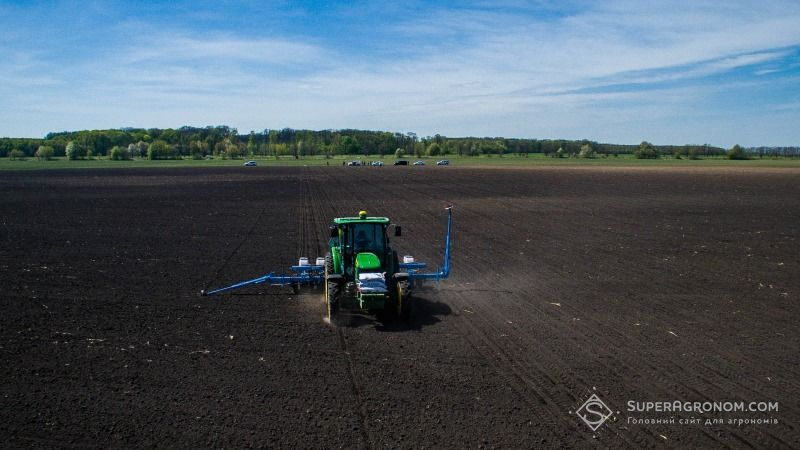 Агропідприємства Київщини розпочали сівбу ярих зернових та технічних культур