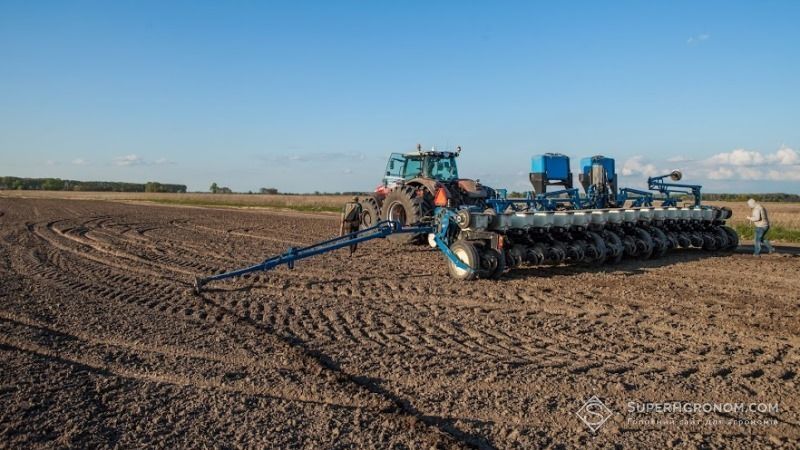 На Луганщині розпочалась сівба кукурудзи