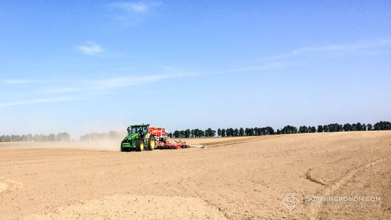 Для сівби озимих культур в Україні склались несприятливі погодні умови