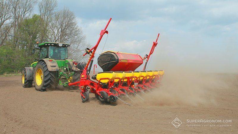 Вінницькі аграрії змушені сіяти ярі у сухий ґрунт