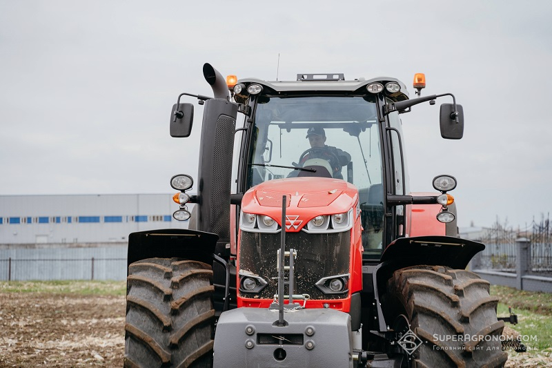 Трактор бренду Massey Ferguson